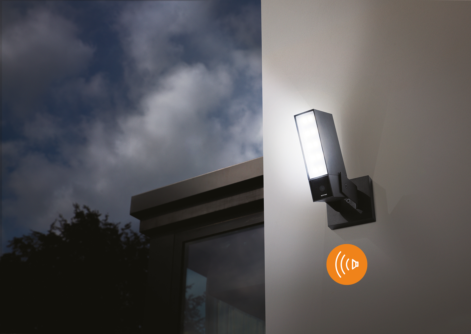 Smart Outdoor Camera with Siren